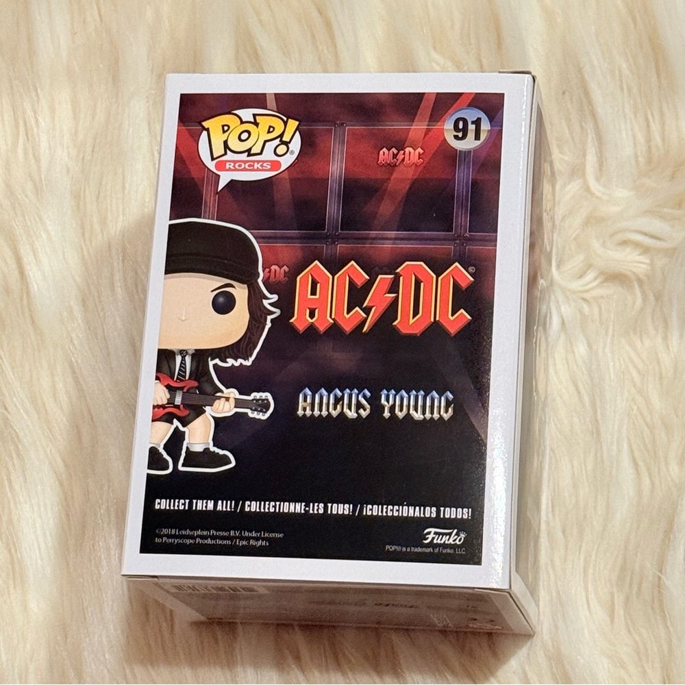 Funko Pop Rocks AC/DC Angus Young - Picture 3 of 5